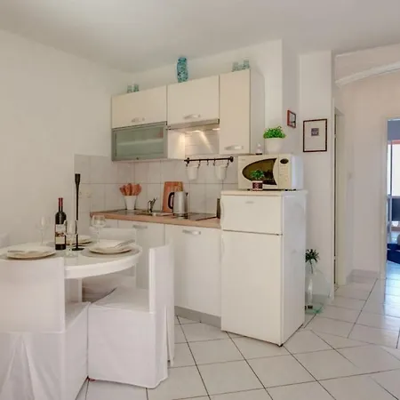 Apartment By The Sea Prigradica, Korcula - 22119 *